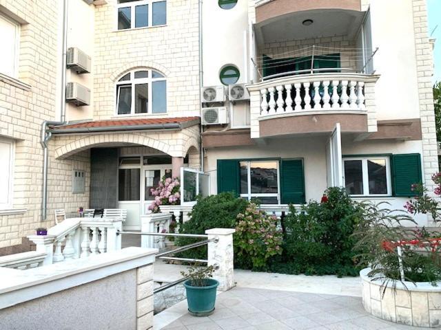 Apartments Bilo - Jela & Ivan Dolac Zewnętrze zdjęcie